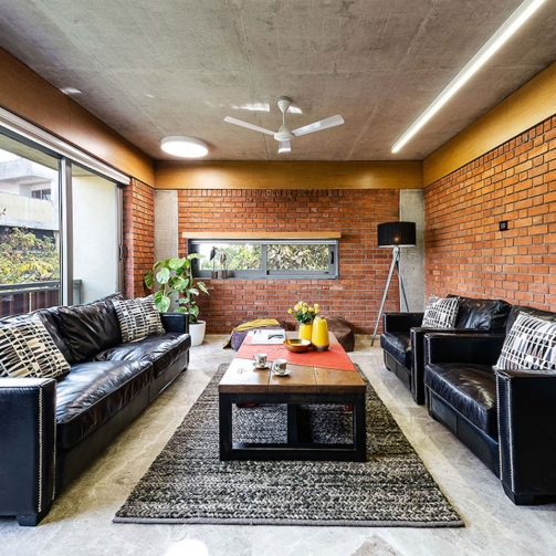 1.-6The-Grid-Architects-The-Brick-Apartment