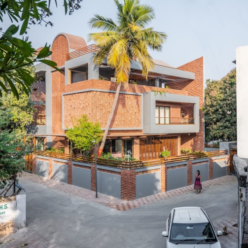 1.-DF-Architects_2-Box-House_DSC_2771