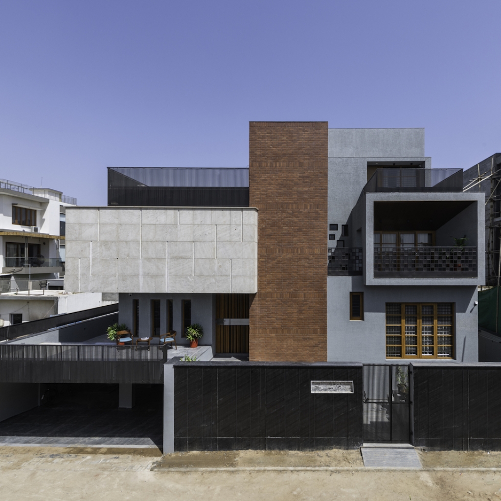 1.-Ignitus-Architectural-Studio_House-of-9-Cubes_1