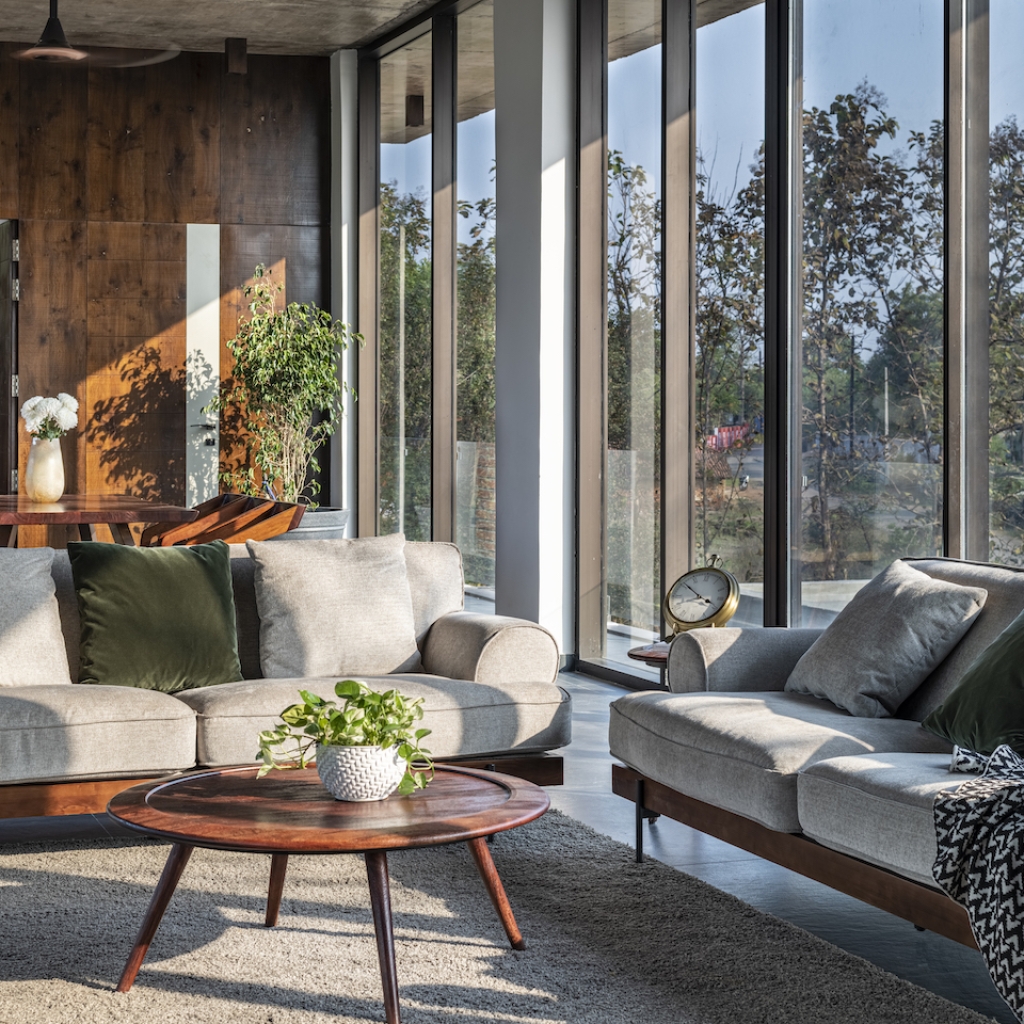 11.-Rishabh-Luniya-and-Associates_Ten-Trees-Abode_14-natural-light-flooding-the-interior-spaces-