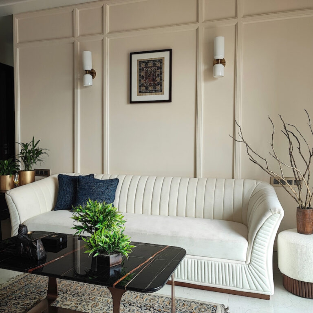 3.-Black-and-Yellow-Design-Studio_AM-Home_1700765208370