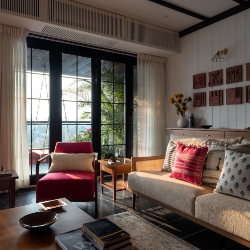 4.-Shrutika-Raut-Design-Studio_House-at-Dusk_04