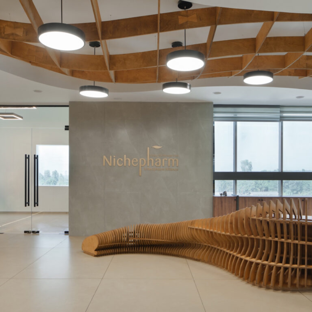 6.-Intrigue-Designs-Studio-Lab_Niche-Pharm-Life-Sciences-Head-Office_22-11-19-Nichepharm-301