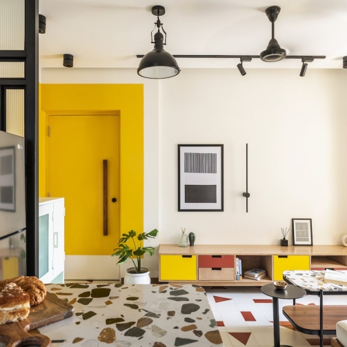 8.-Jetsons_The-Tiny-Yellow-House_08_Living-Area-from-breakfast-Ledge