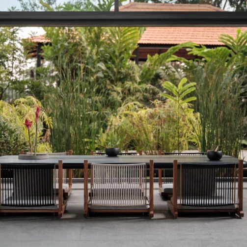 Aayutha-dining-table-Kelir-chair
