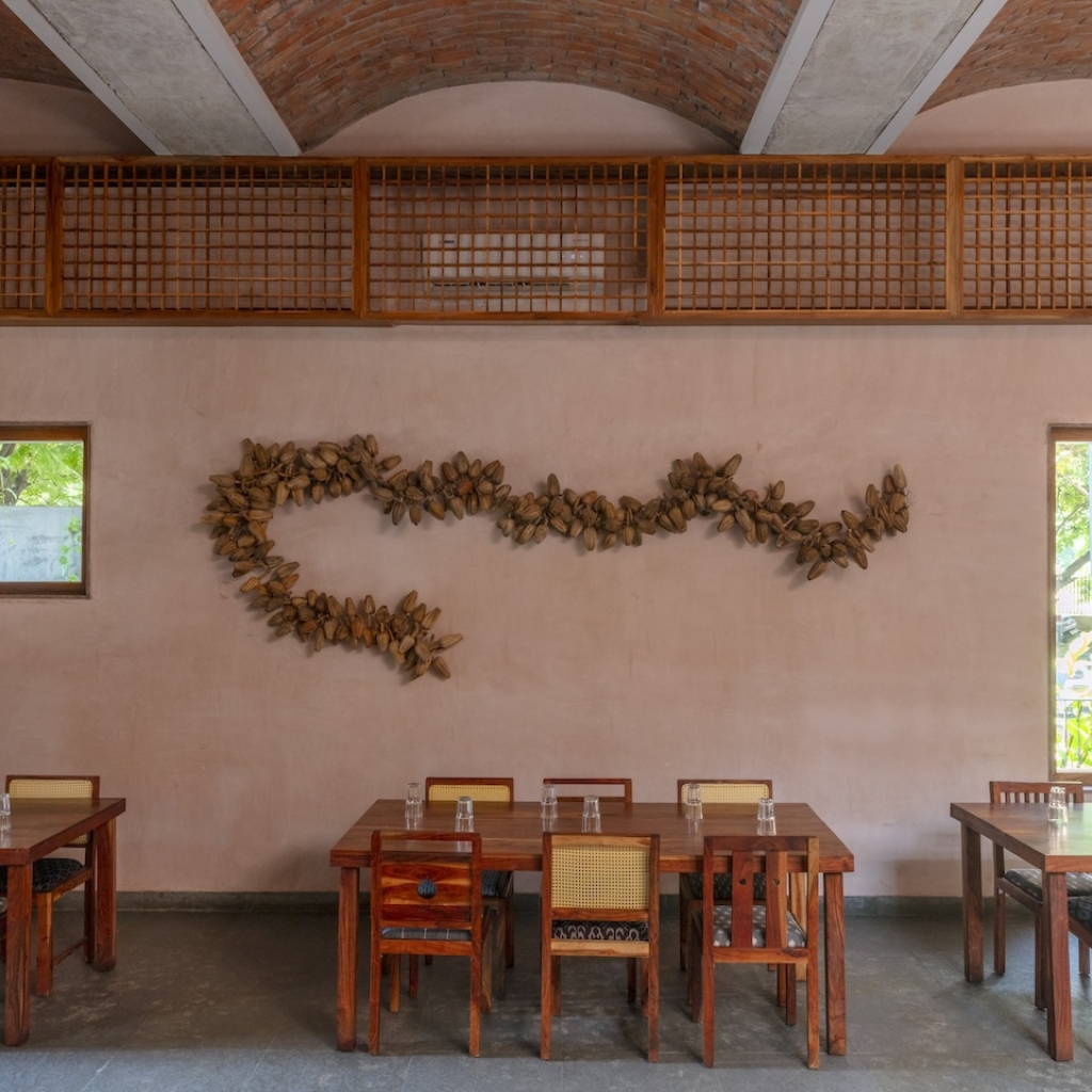 Sona-Reddy-Telugu-Medium1