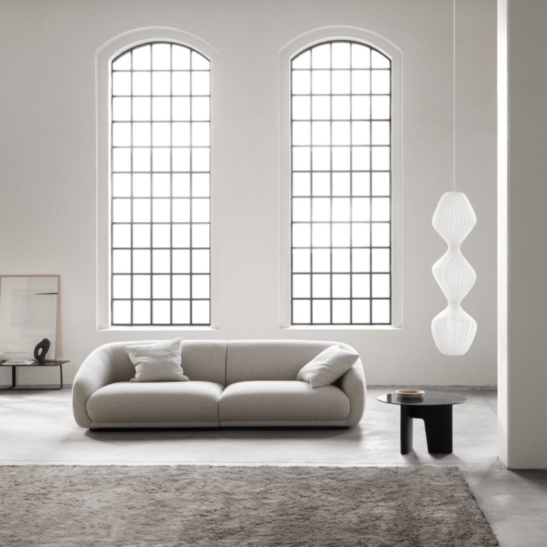 Wendelbo_Montholon_3-seater_Bosa-col.-04-Glyph-table-Root-table-Elba-rug_300-dpi